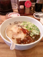 「赤丸ランチ850円＋替え玉120円」@博多一風堂 上野広小路店の写真