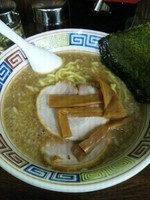 「とんこつ醤油ラーメン（700円）」@麻布ラーメン 本店の写真