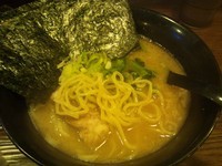 「ラーメン（濃いめ　固め）（680円）」@らーめん あじどのの写真