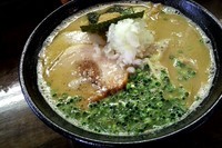 「濃厚魚介豚骨らーめん（大盛）+チャーシュー」@麺や 飛来の写真
