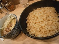 「つけ麺天日塩味 （あつもり）850円」@小麦と肉 桃の木の写真