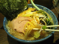 「野菜ラーメン【750円】」@とんぱた亭 新子安店の写真