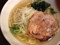 「塩ラーメン（750円）」@らーめん紬麦の写真