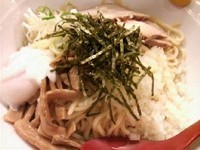 「油そば（大盛）＋温泉玉子　「680円＋100円」」@蝉時雨の写真