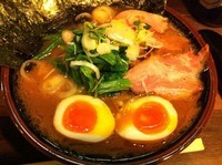 「のり玉らーめん (900円)」@神田ラーメン わいず 神田本店の写真