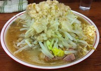 「小ブタラーメン　（800円）ヤサイダブル･アブラ・ニンニク」@ラーメン二郎 品川店の写真