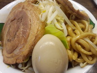 「雷豚そば＋味玉」@雷 北松戸本店の写真