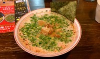 「とうがらし麺+替え玉2 ￥1000」@博多ラーメン かつ屋の写真