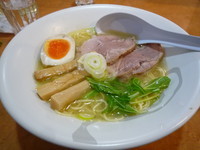 「塩ラーメン(750円)」@爆じゅう餃子 餃点の写真