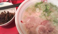 「長浜ラーメン（麺固め）＋小ライス」@博多長浜屋台やまちゃん 銀座店の写真
