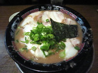 「Ｗスープチャーシューメン（大盛）」@無鉄砲 大阪店の写真