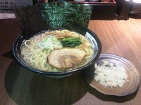 「らーめん（大盛り，たまねぎ）680円」@麺家 ぶらいとんの写真