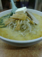 「味噌カレー牛乳ラーメン（バター入り）」@味の札幌 大西の写真