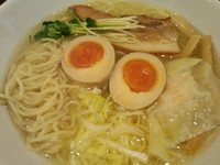 「鷄だし塩らーめん＋味玉」@らーめんなが田の写真