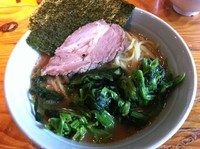 「朝ラー＋ホウレンソウ増し　（500円＋0円）」@横浜ラーメン 武蔵家 大井町店の写真