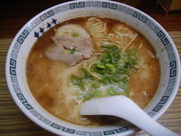 「朝ラーメン」@桂花ラーメン 新宿ふぁんてんの写真