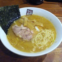 「煮干しらーめん」@煮干しらーめん 玉五郎 天満本店の写真