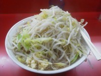 「小豚ヤサイニンニク」@麺屋 桐龍の写真