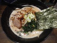 「とんこつしょうゆらーめん(700円)」@麺屋 立葵の写真