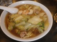 「五目ラーメンと半炒飯（５７７円）ランチメニュー９番」@中華料理 谷記 3号店の写真