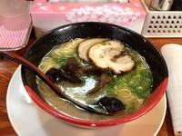 「とんこつらーめん（細麺）」@伊都屋 大宮東口店の写真