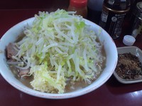 「ラーメン（650円）（ヤサイ・ニンニク）＋ミックス節＋α」@ラーメン二郎 相模大野店の写真