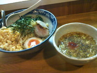 「つけめん　＋　コーン　＋　ほうれん草」@ラーメン やすやの写真