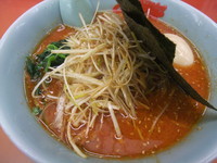 「辛味噌ネギ＋味付け卵」@ラーメン山岡家 笛吹店の写真