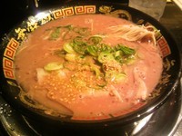 「白とんこつラーメン」@がむしゃら 東京中野店の写真