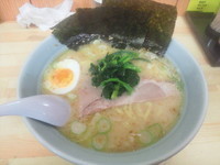 「らーめん(並)(しお)(630円)」@横浜らーめん 誠家の写真