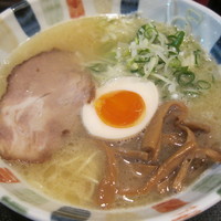 「味わいとんコクらぁめん（７００円）」@開花屋 楽麺荘 柏店の写真