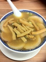 「梅＋メンマ」@らーめん 八幡の写真