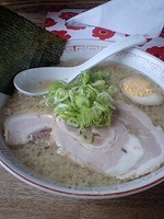 「トンコツ醤油ラーメン（６００円）」@岡ちゃんラーメンの写真
