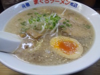 「醤油ラーメン ￥800」@元祖まぐろラーメン 本店の写真