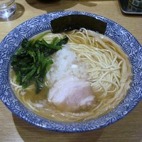 「塩煮干しそば（中盛）」@らーめん 稲垣の写真