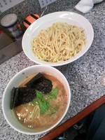 「鳥醤油つけ麺７００円」@関口製麺の写真