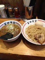 「濃厚付け麺（煮卵）２２０ｇ」@松戸中華そば 富田食堂の写真