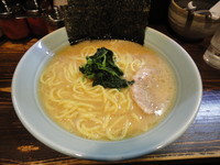 「らーめん　中（750円）」@ラーメンたかし屋の写真