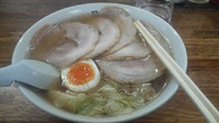 「チャーシューメン大盛り９００円＋煮たまご１００円」@青竹手打ちラーメン 日向屋の写真