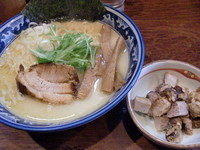 「塩そば（大盛）＋乱切りチャーシュー」@中華そば 旋の写真