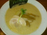 「とんこつら～めん ￥690」@らーめん 雷豚の写真