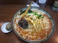 「ピリ辛味噌ラーメン太麺　大盛り　味玉」@味噌一 中目黒店の写真
