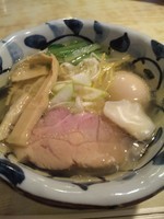 「塩そば　＋クーポンサービス出汁卵　６５０円」@麒麟児の写真