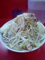 「小らーめん 650円 全マシ+ショウガ+タマネギ」@麺屋 桐龍の写真