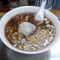 「ラーメン（小）」@ラーメン専門の店 大勝の写真