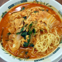 「チゲ味噌ラーメン（クーポン大盛）￥５６０」@日高屋 新宿三丁目店の写真