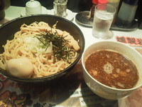 「魚介たっぷり醤油つけそば」@山拍子の写真