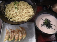 「とろ～り明太子のつけ麺+青森県産ニンニク餃子」@麺屋神のしずくの写真