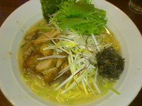 「【3月限定】梅薫る鶏塩そば(並)750円」@伝家の写真