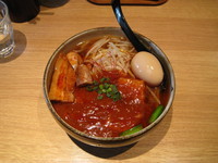 「らーめん（大盛）＋味玉：780円＋100円」@旨辛宇宙の写真